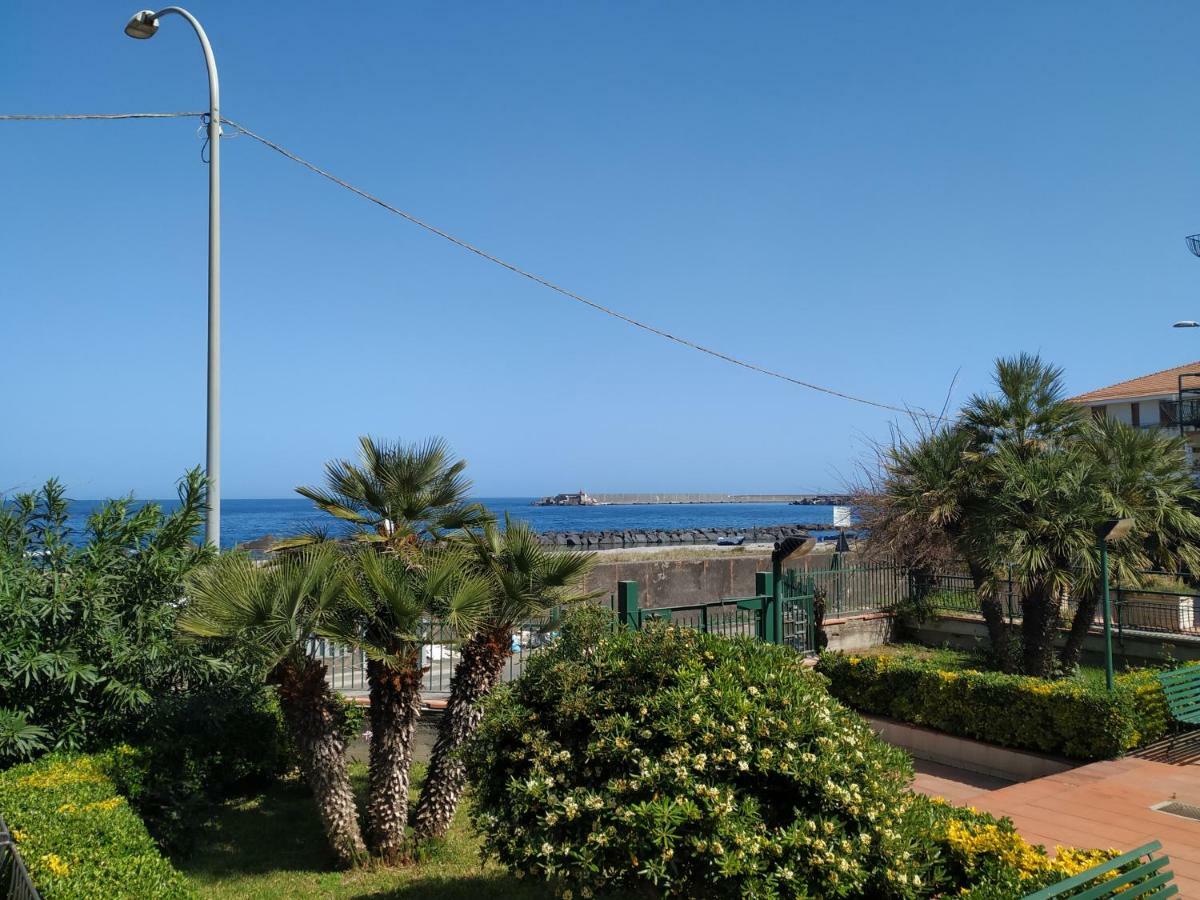 Apartamento Al Giardino Sant'Anna Mascali Exterior foto