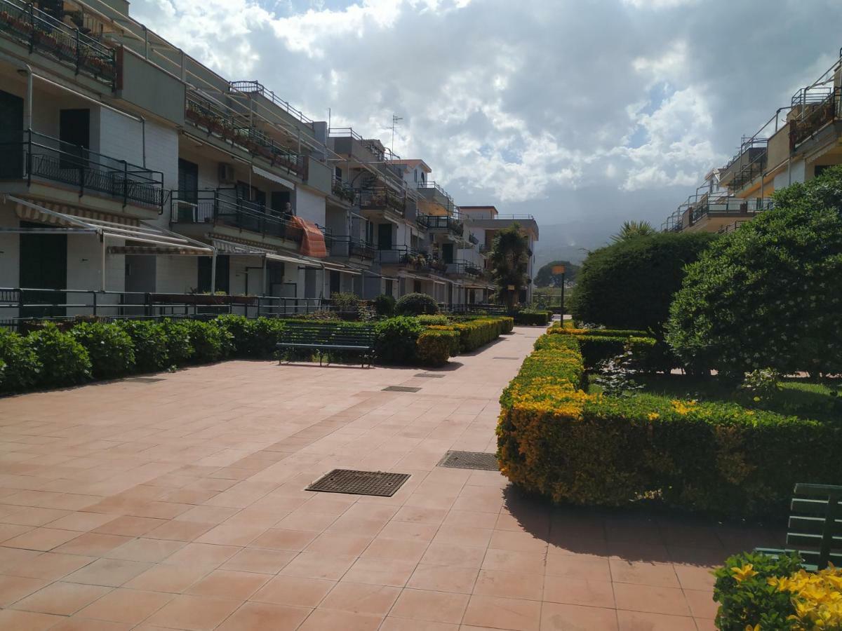 Apartamento Al Giardino Sant'Anna Mascali Exterior foto